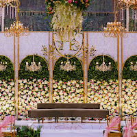 Golden wedding decorators